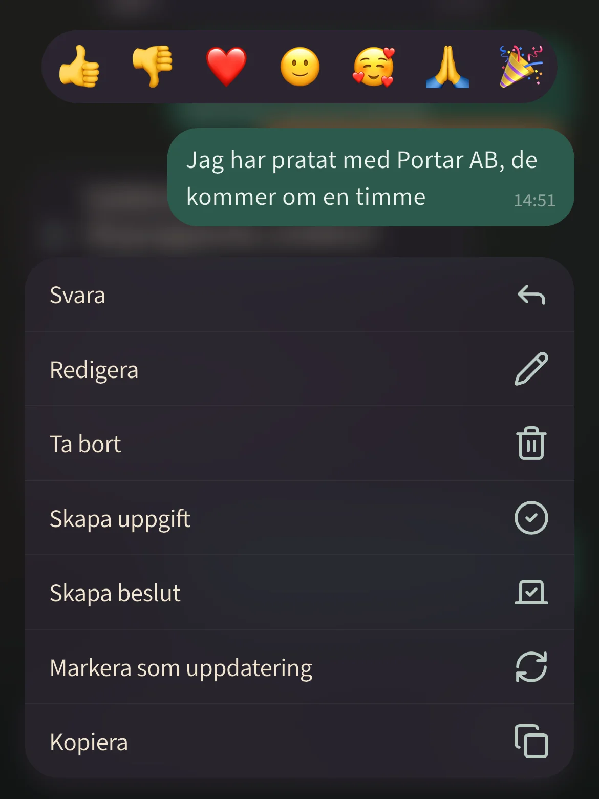 Menyn när man håller fingret på ett meddelande